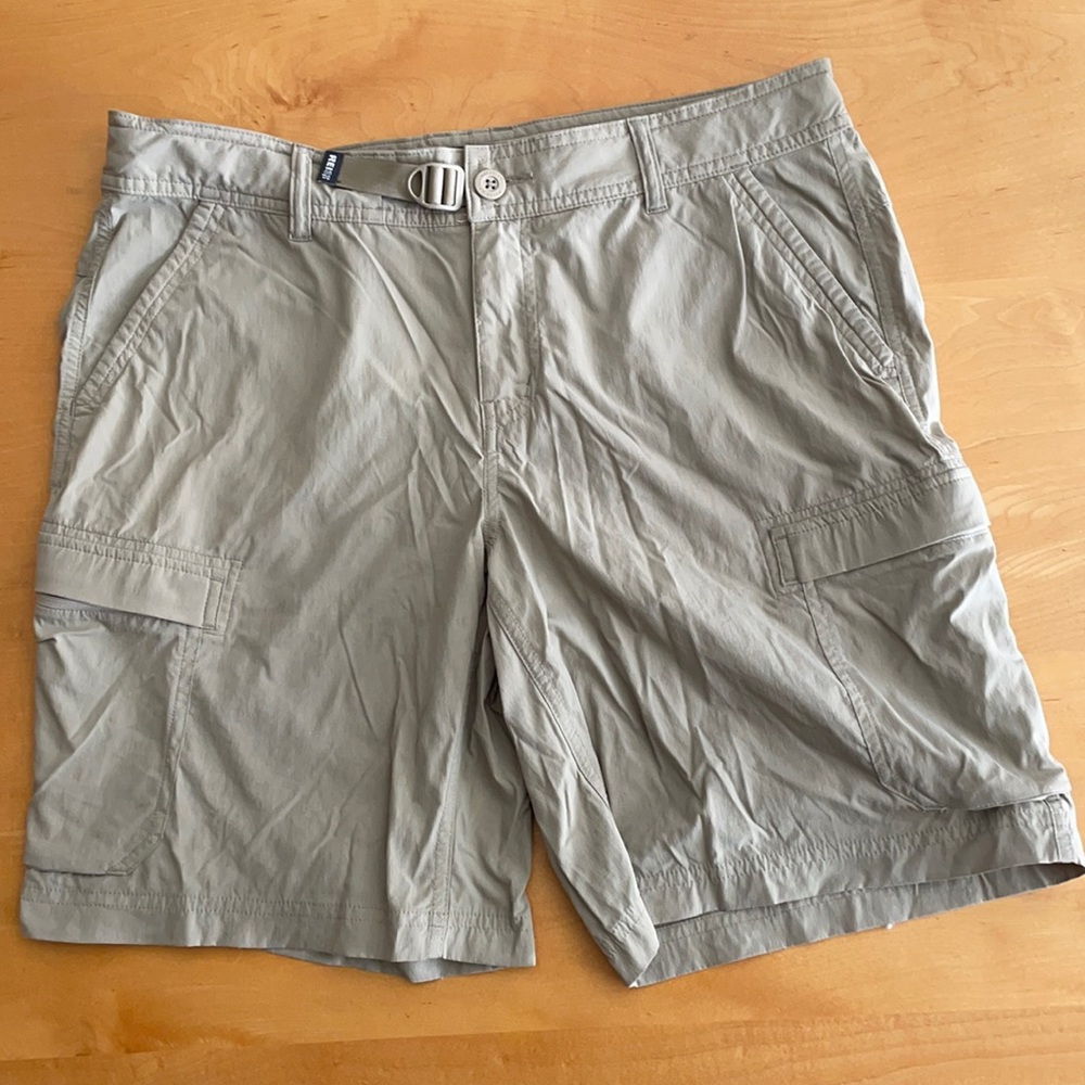 REI women’s Sahara Shorts size 12 with 9 in inseam